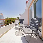 Contemporary Flat A Few Steps From The Beach #1944